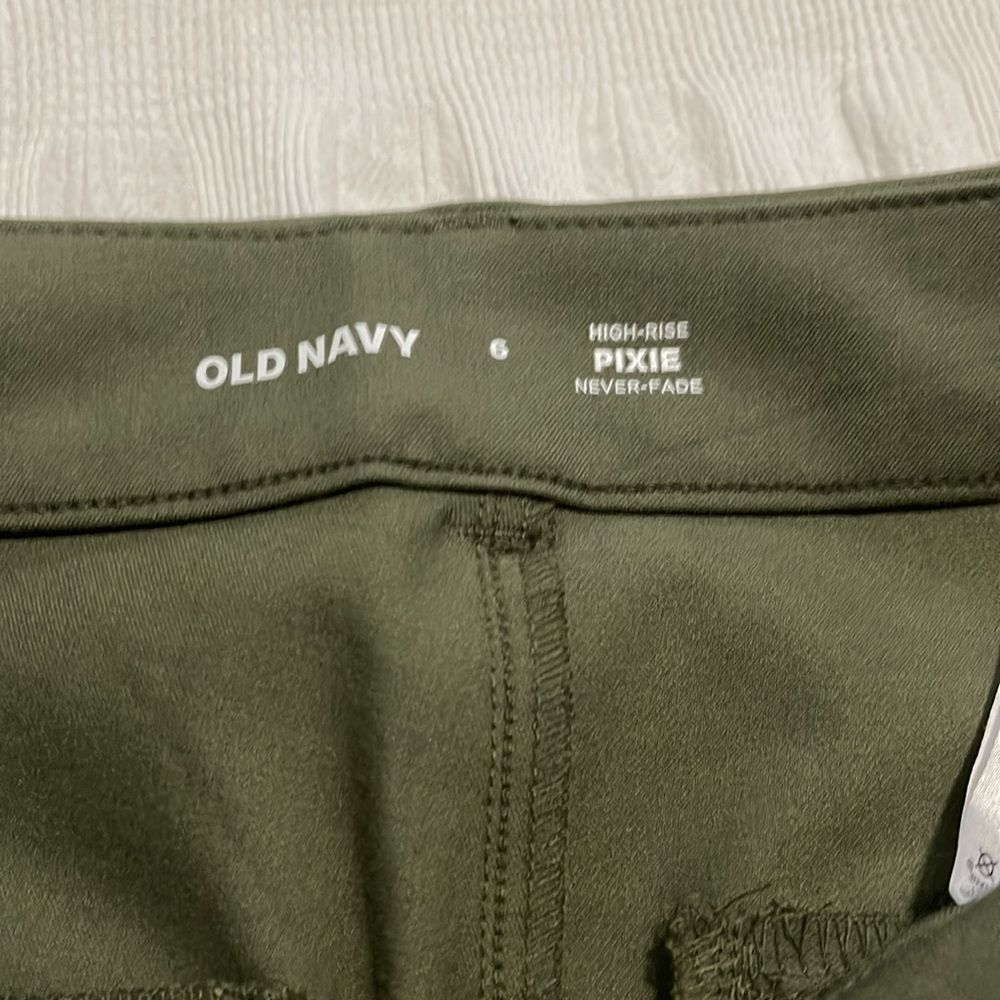 NWT- Old Navy - 24+. Pixie Pant - Picture 7 of 9